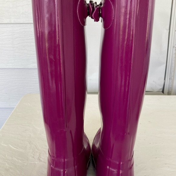 Women’s Hunter Boots Tall Rain Boots 👢in glossy finish. Size 7,  eggplant 🍆 - Picture 11 of 12